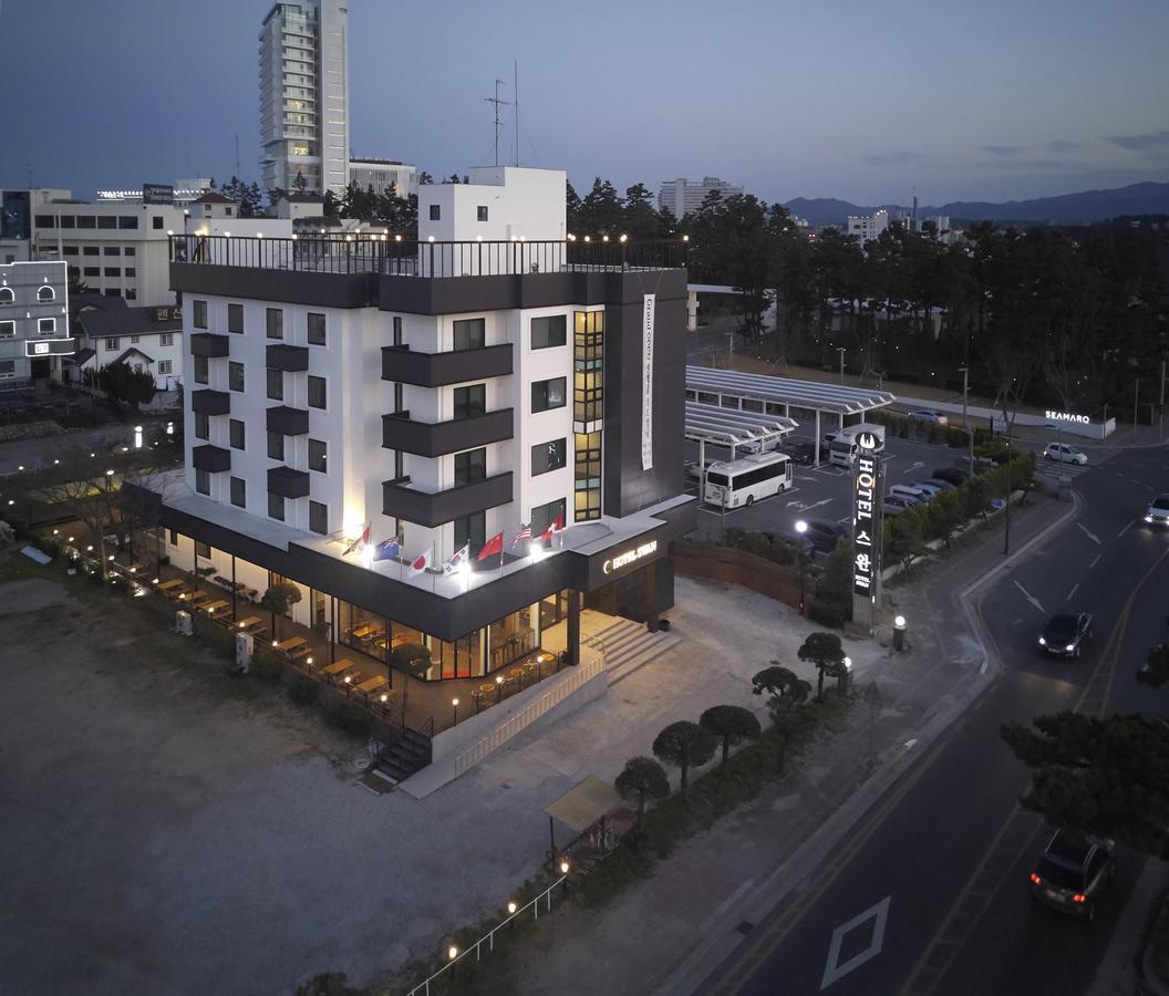 Hotel Swan Gangneung Exteriör bild